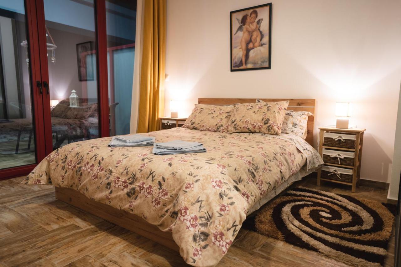 Olive Tree Apartment *